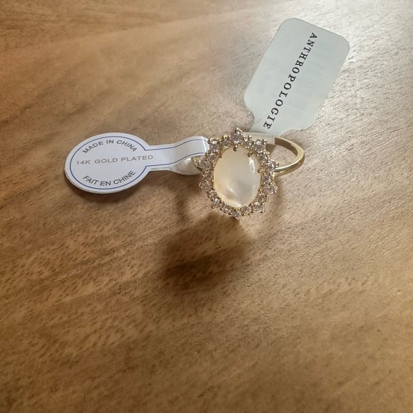 ANTHROPOLOGIE OVAL STONE RING IN WHITE - Picture 2 of 5